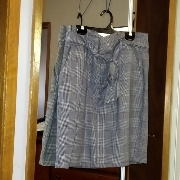 Vero Moda Paperbag Skirt In Grey Check - Picture 1 of 3